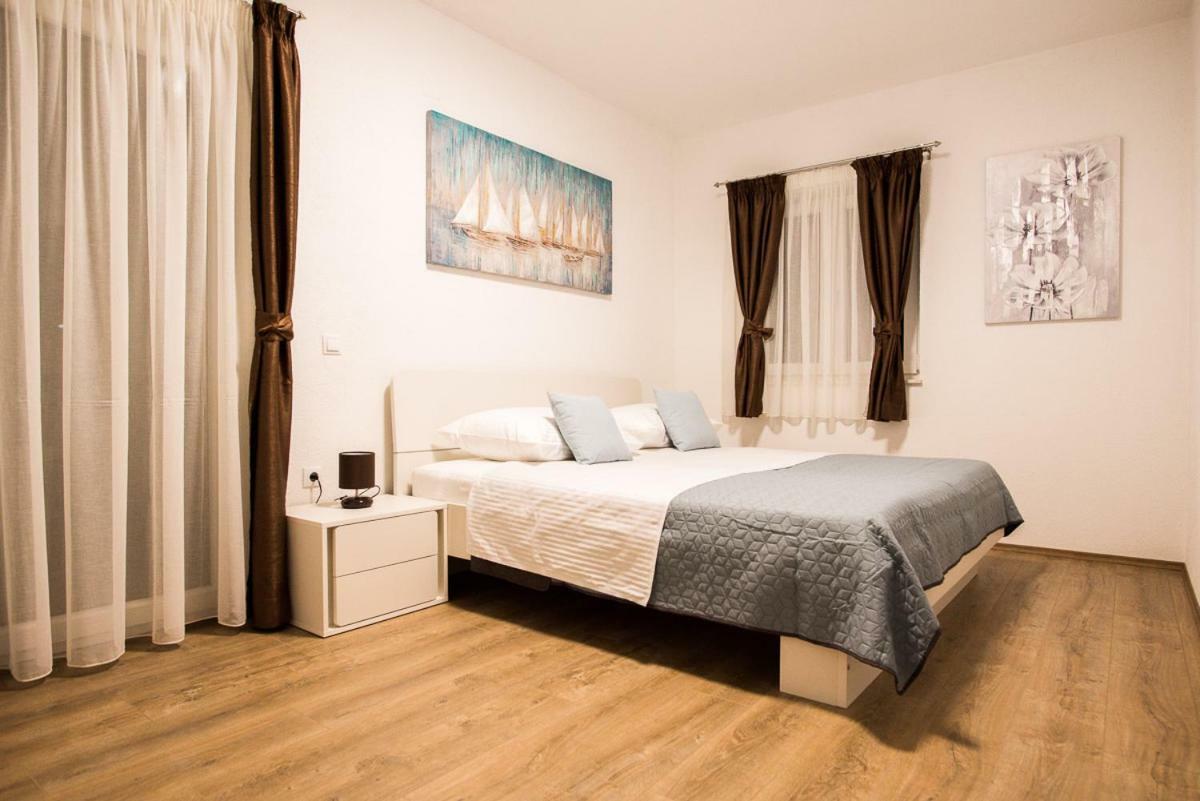 Apartments Cambio Kastela Exterior photo